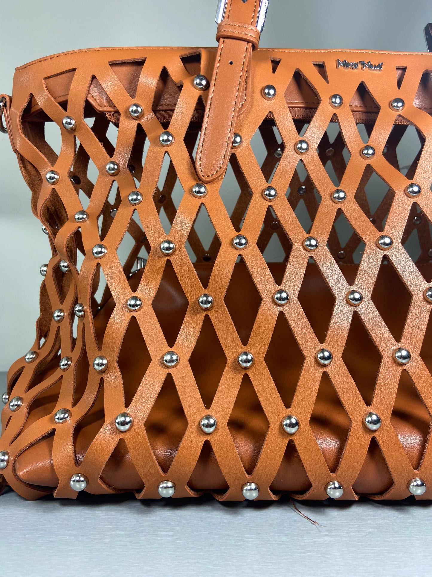 borsa_m8-h201180
