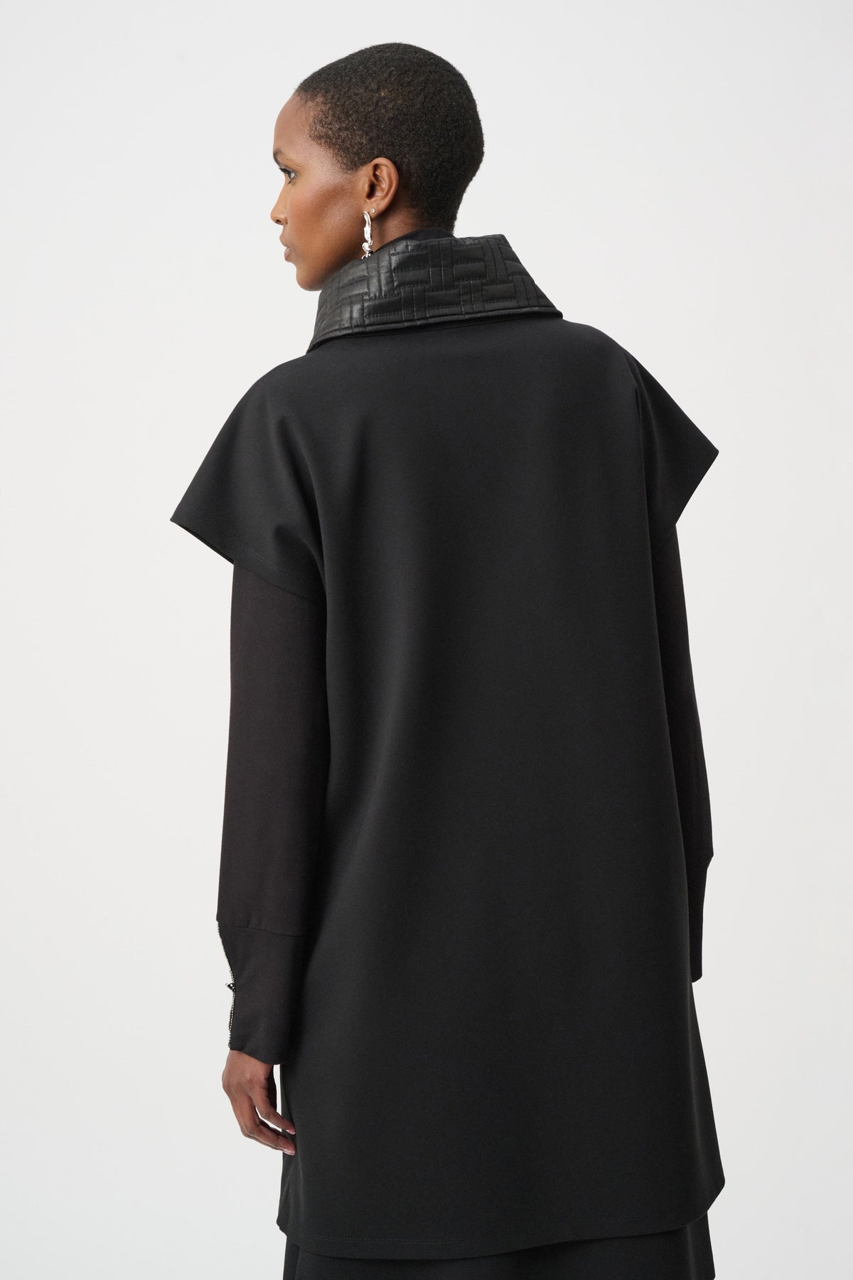 Gilet con Tasche Trapuntate Nero - Joseph Ribkoff