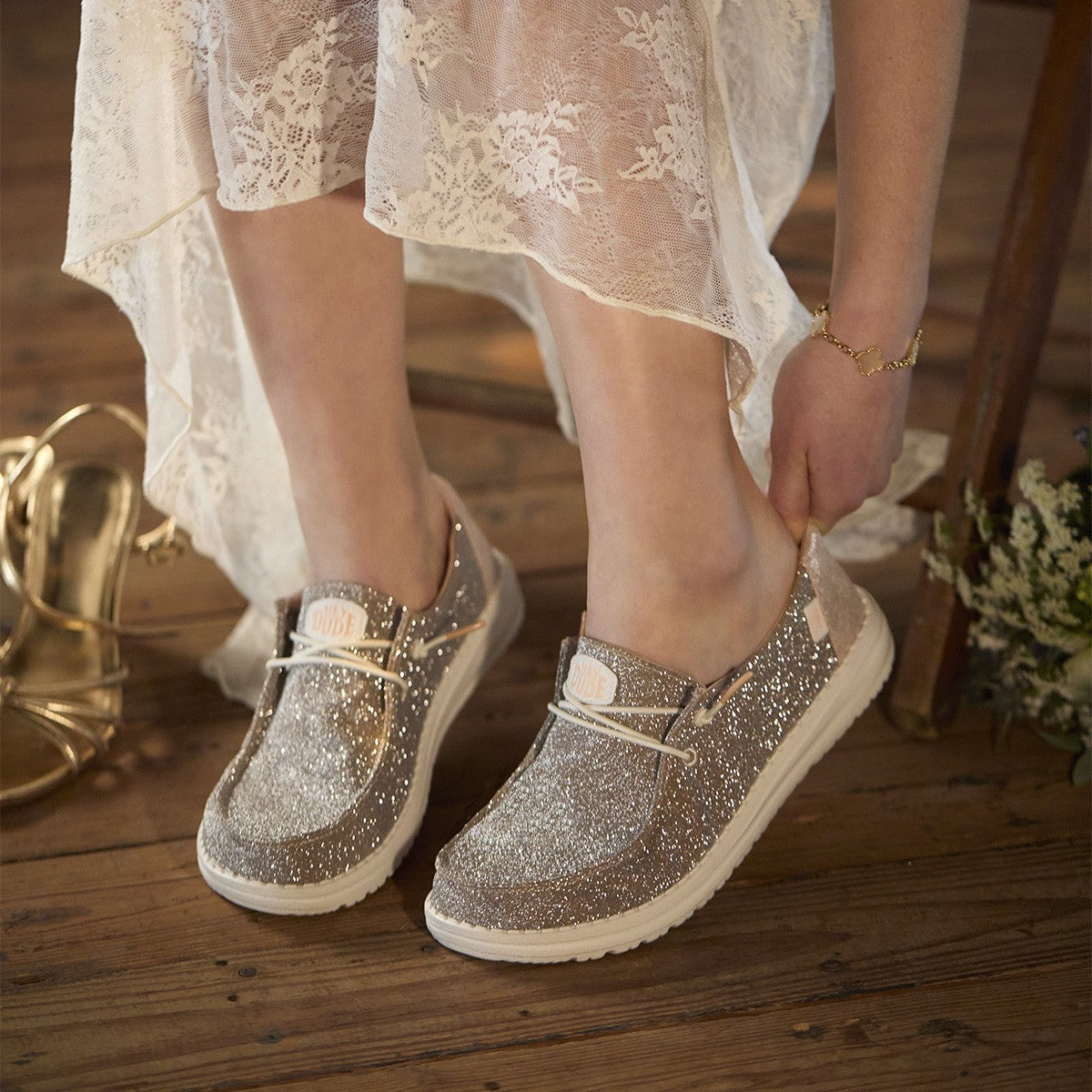 Hey Dude Wendy Metallic Sparkle Oro