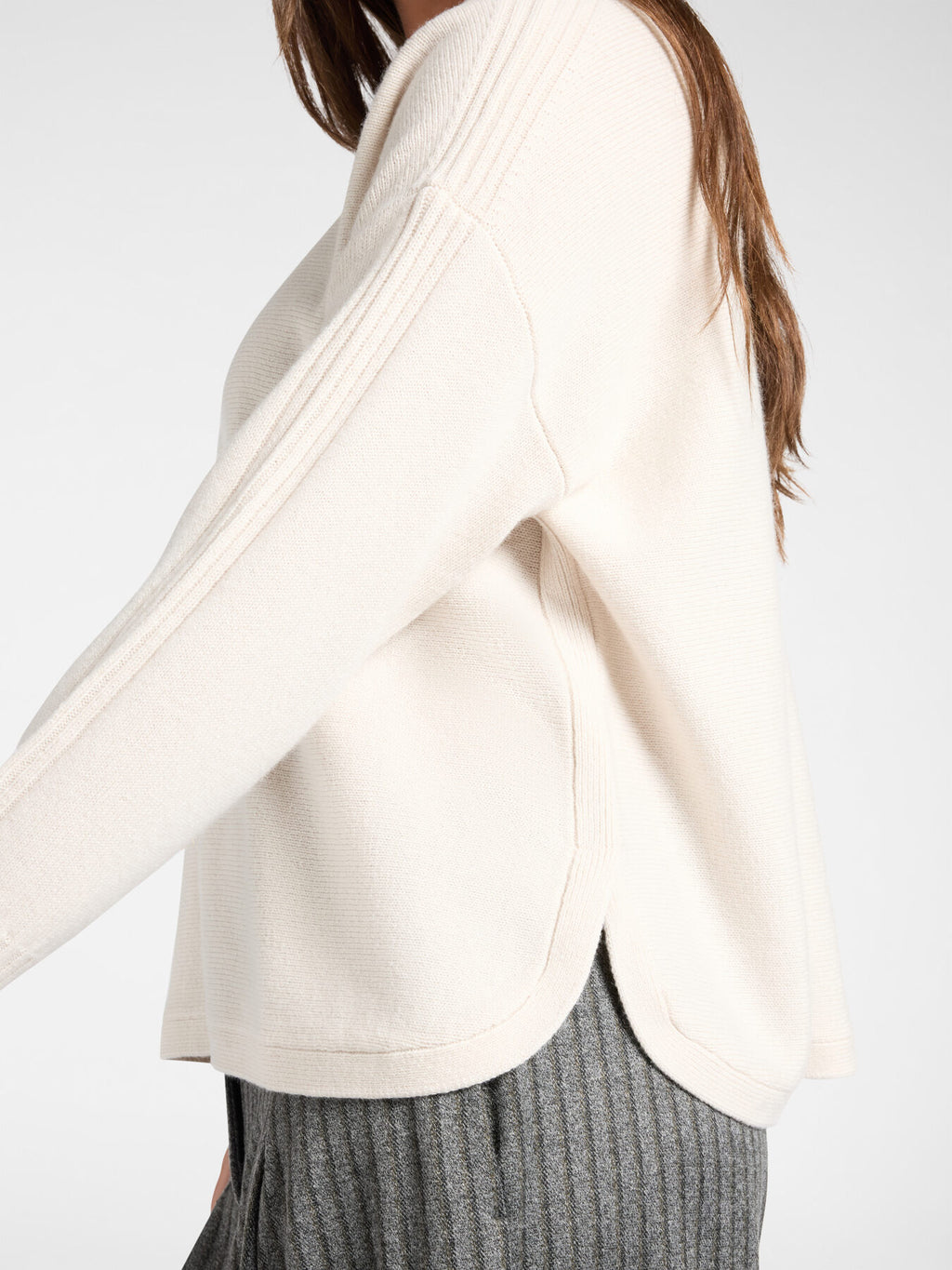 Maglia in Pura Lana Scollo Barchetta Beige - Elena Mirò