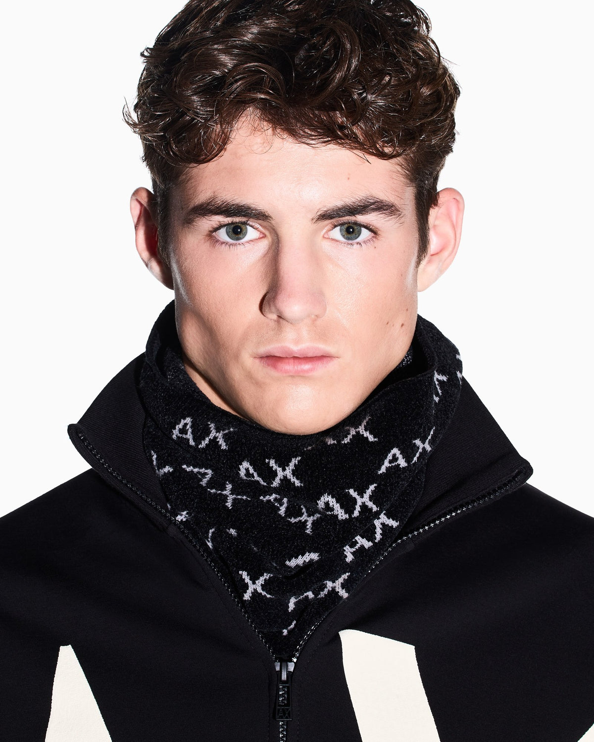 Armani Exchange Sciarpa Nera XM003134 – vista 3
