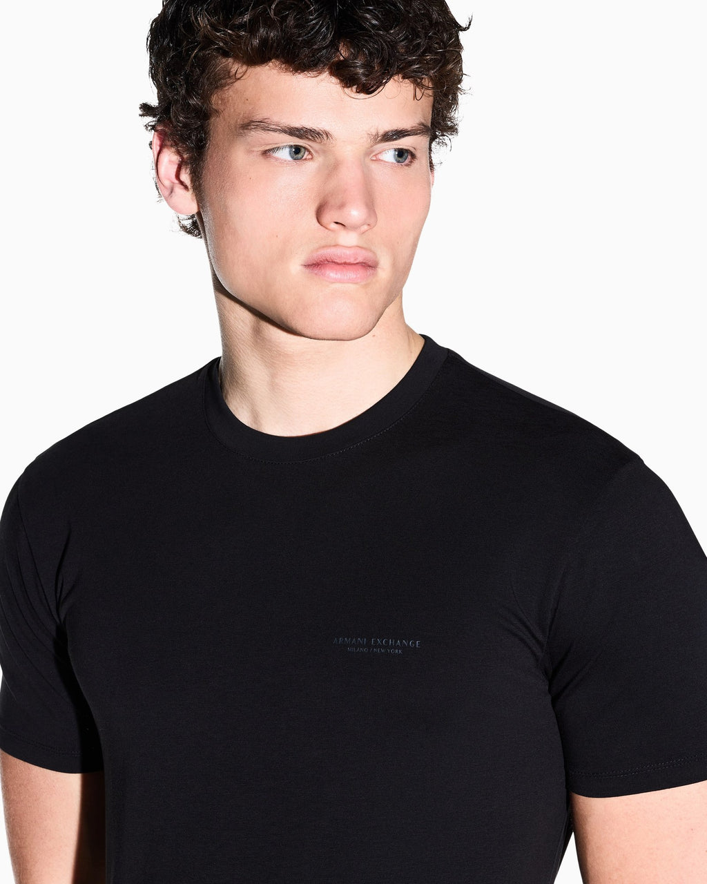 Armani Exchange T-Shirt Nera XM003141 – vista 3