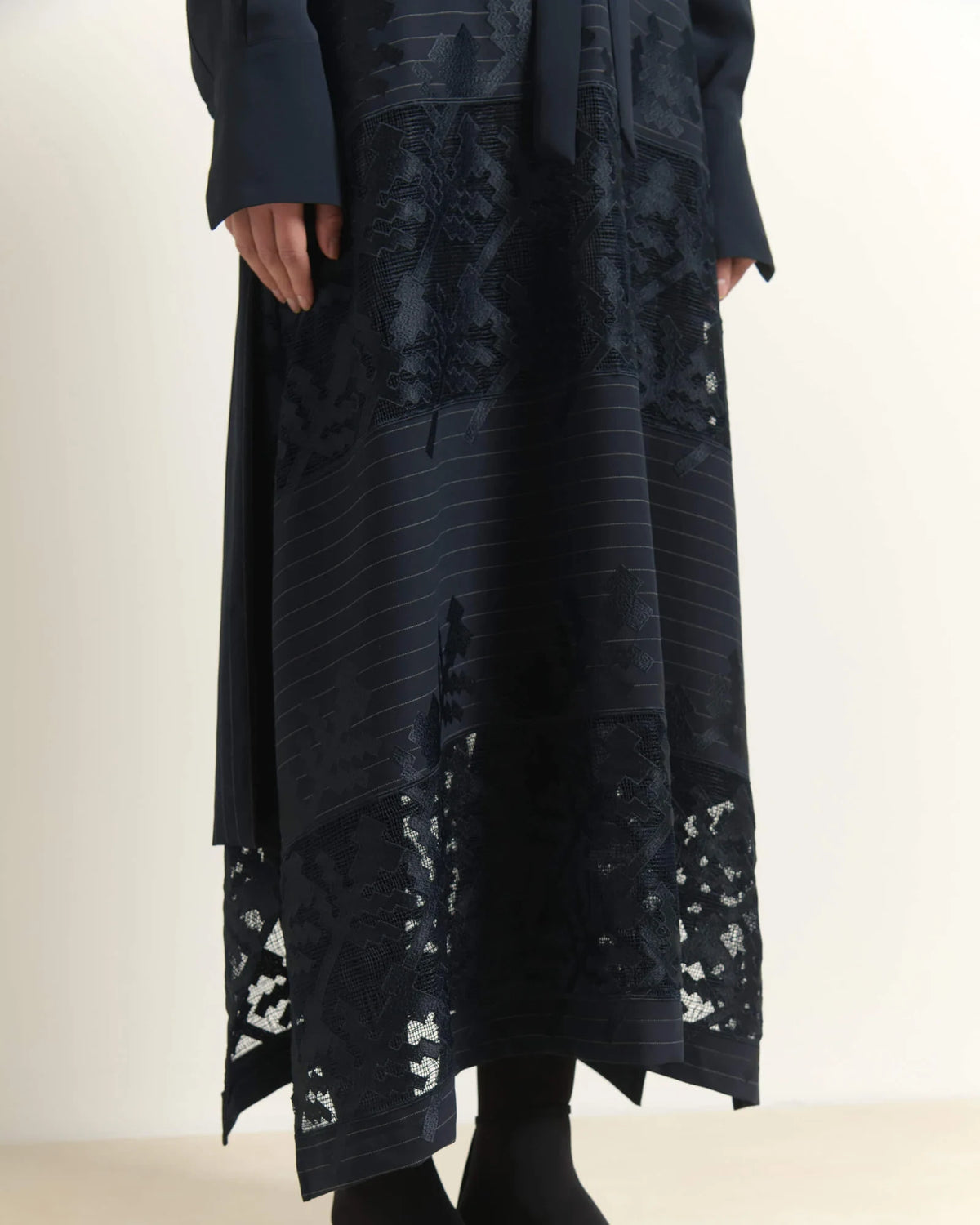 Beatrice B Abito Lungo con Fondo in Pizzo Blu — foto 5