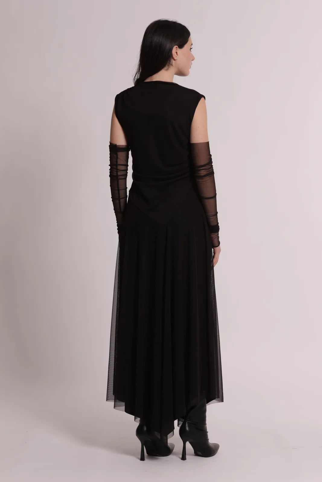 Mimi Mua Abito Midi con Manicotti e Gonna in Tulle Nero — foto 3