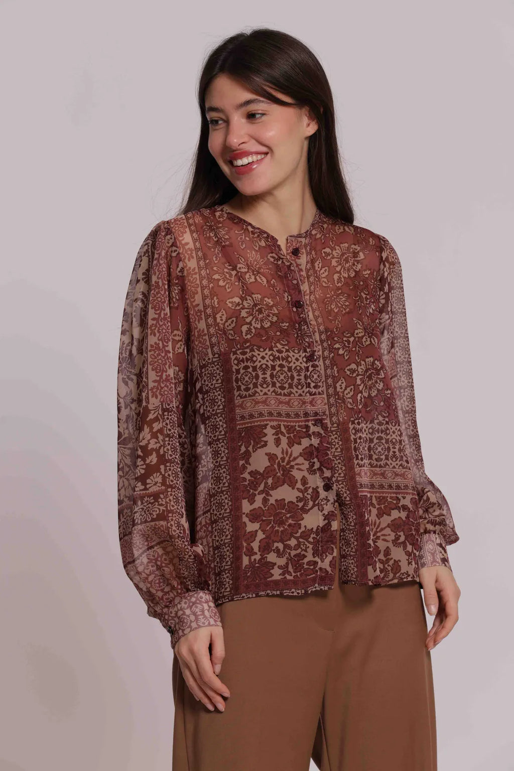 Mimi Mua Camicia Senza Colletto Stampa Patchwork Floreale Cammello