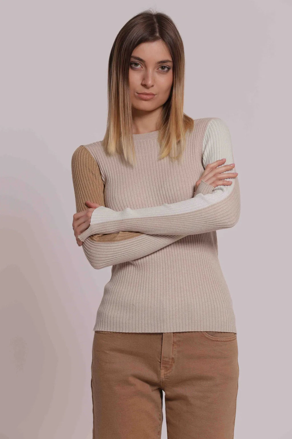 Mimi Mua Maglia Scollo con Maniche Bicolor Oro