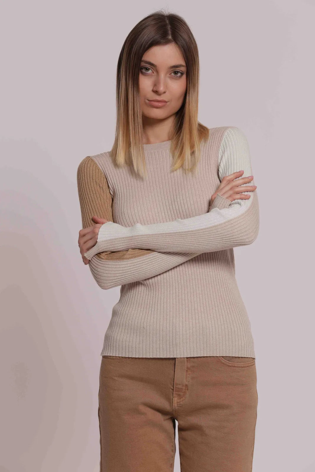 Mimi Mua Maglia Scollo con Maniche Bicolor Oro