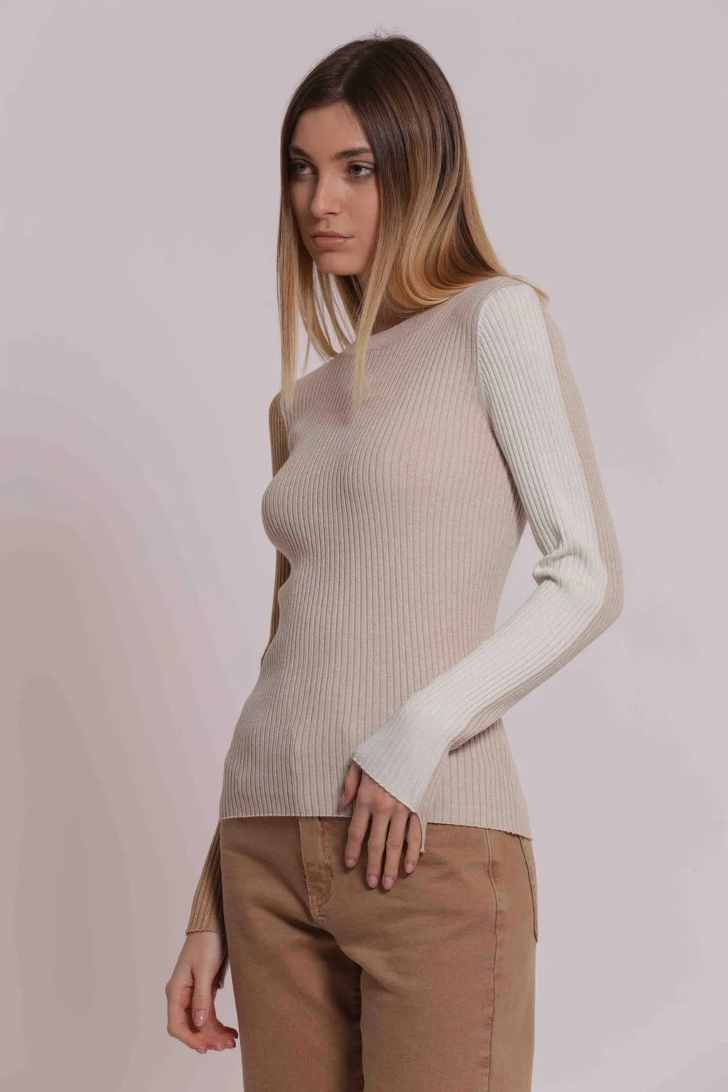 Mimi Mua Maglia Scollo con Maniche Bicolor Oro — foto 2