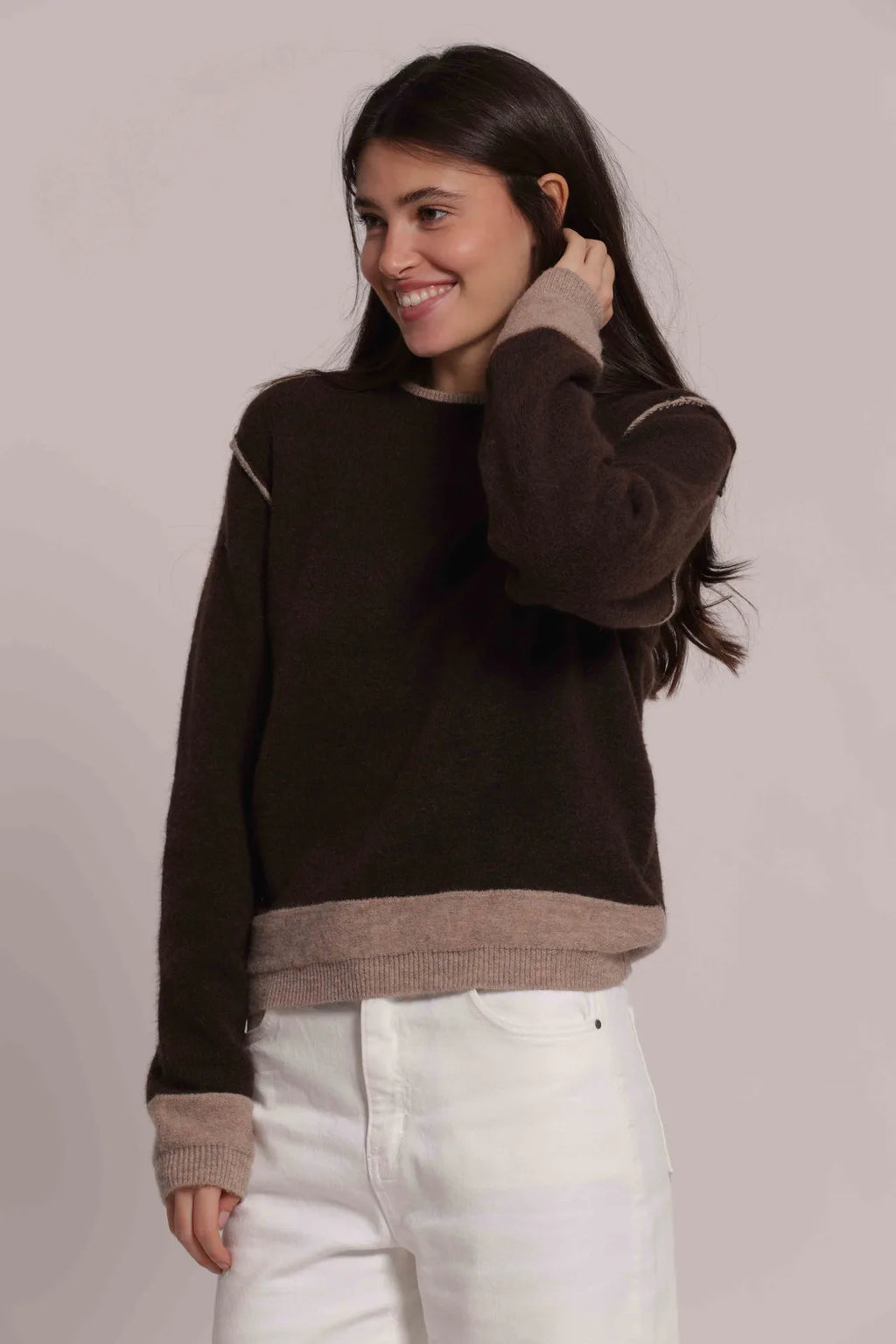 Mimi Mua Maglia Scollo Tondo con Contrasti Moro — foto 3