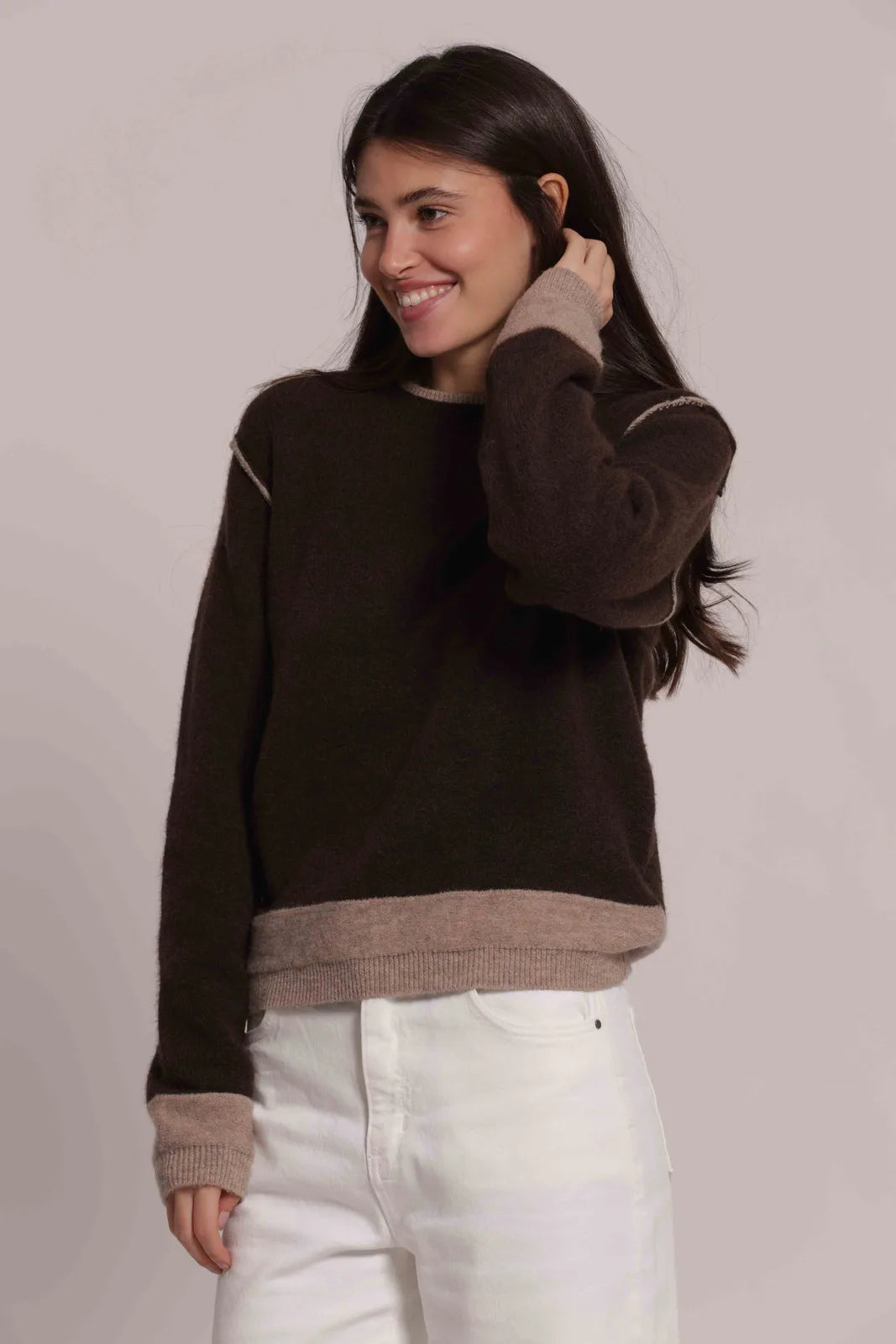 Mimi Mua Maglia Scollo Tondo con Contrasti Moro — foto 3
