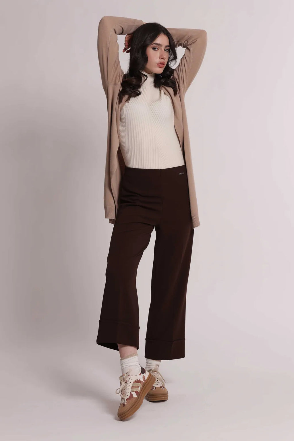 Mimi Mua Pantalone con Risvolto in Scuba Crepe Moro