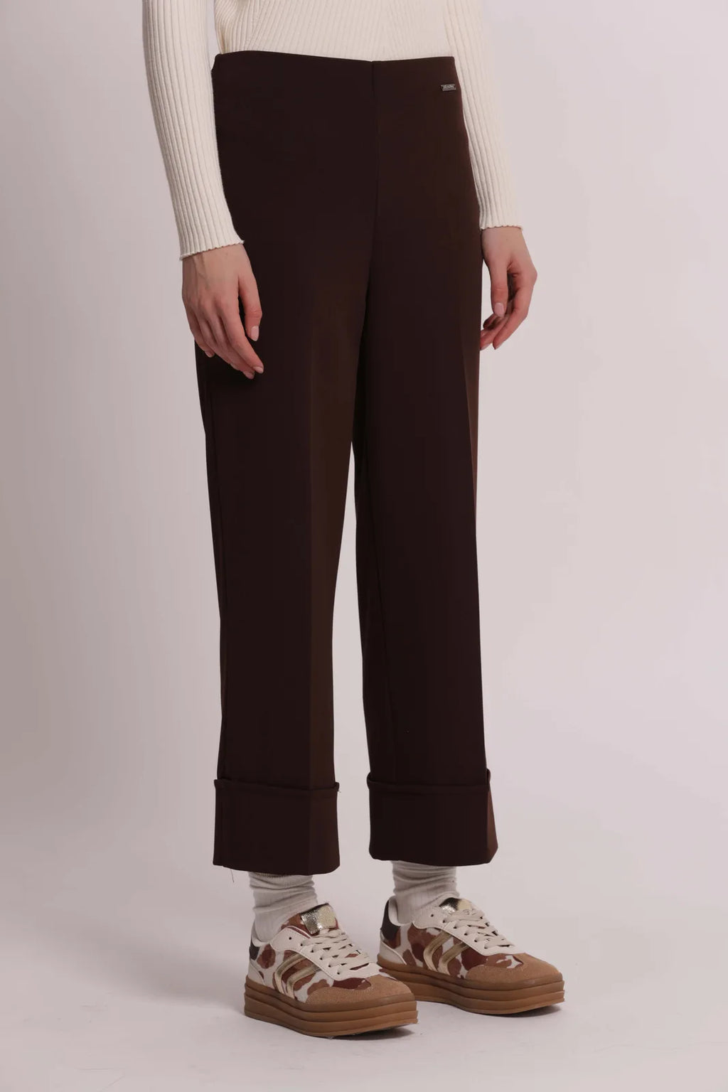 Mimi Mua Pantalone con Risvolto in Scuba Crepe Moro — foto 3