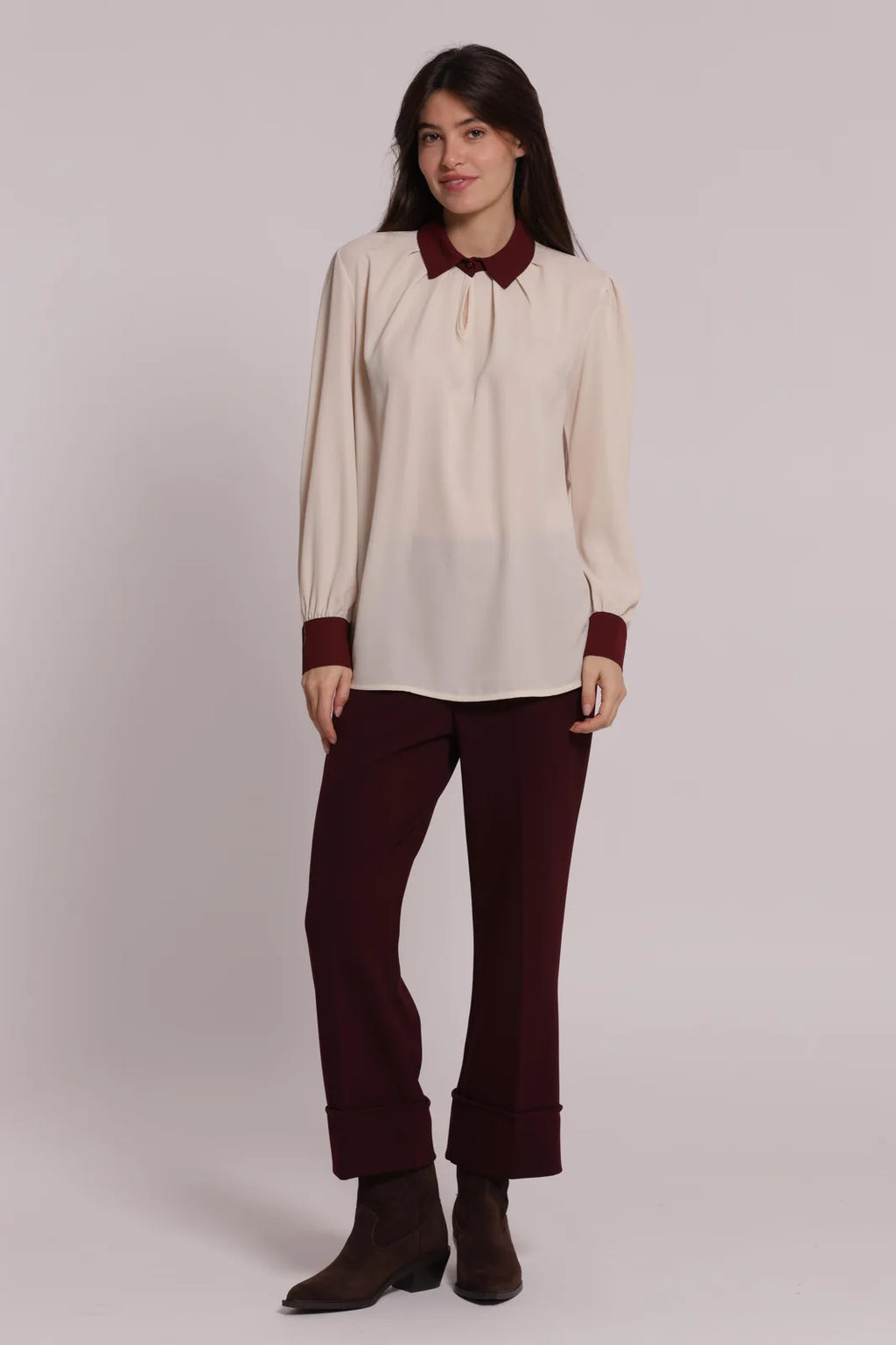 Mimi Mua Pantalone con Risvolto in Scuba Crepe Prugna