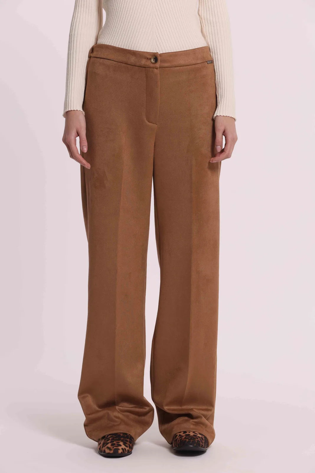 Mimi Mua Pantalone Dritto in Jersey Effetto Camoscio Beige — foto 2
