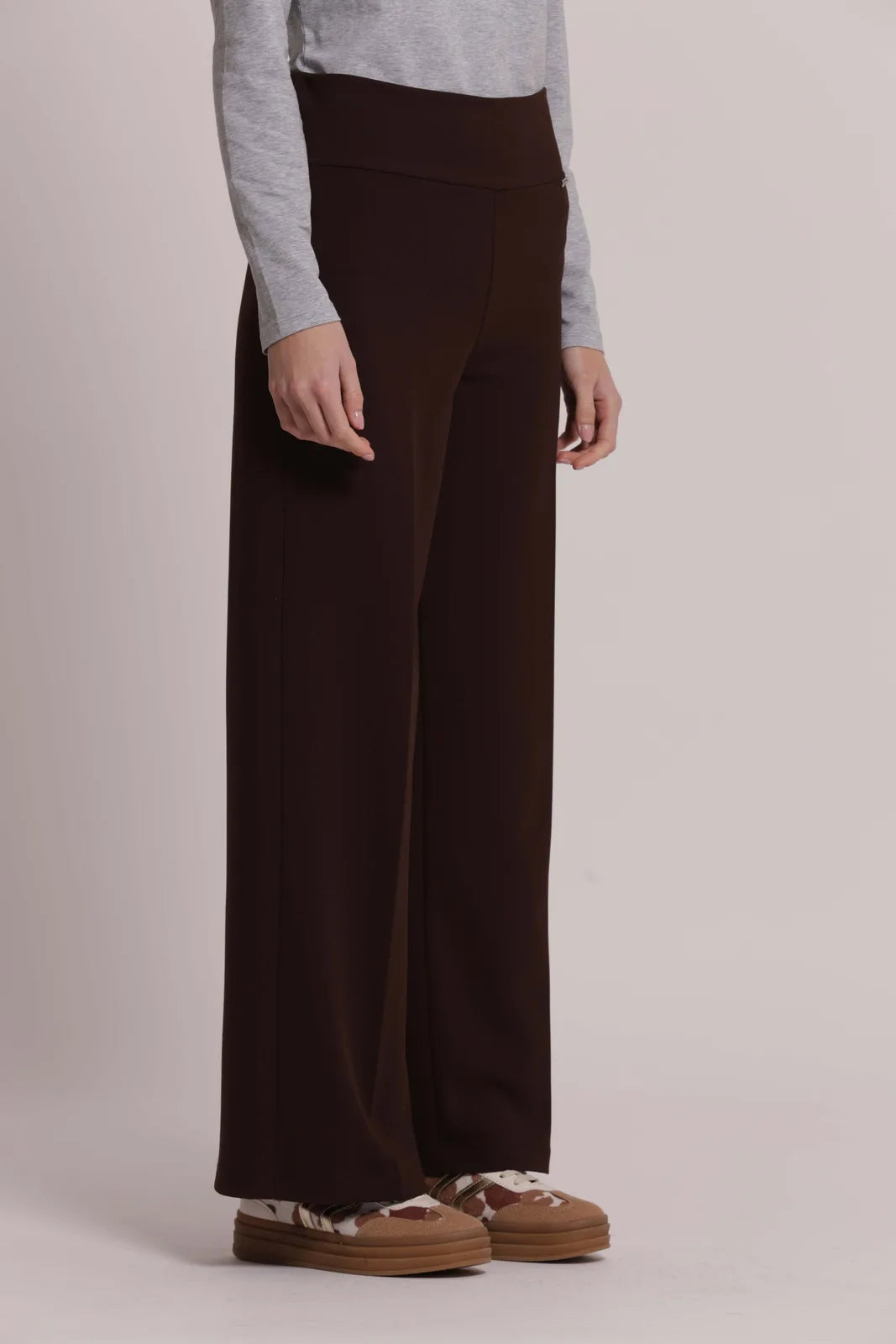 Mimi Mua Pantalone Palazzo in Scuba Crepe Moro — foto 3