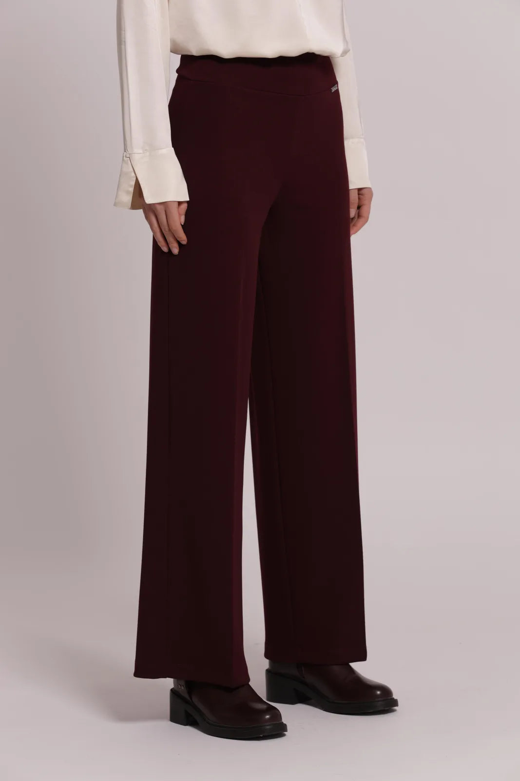Mimi Mua Pantalone Palazzo in Scuba Crepe Prugna — foto 3